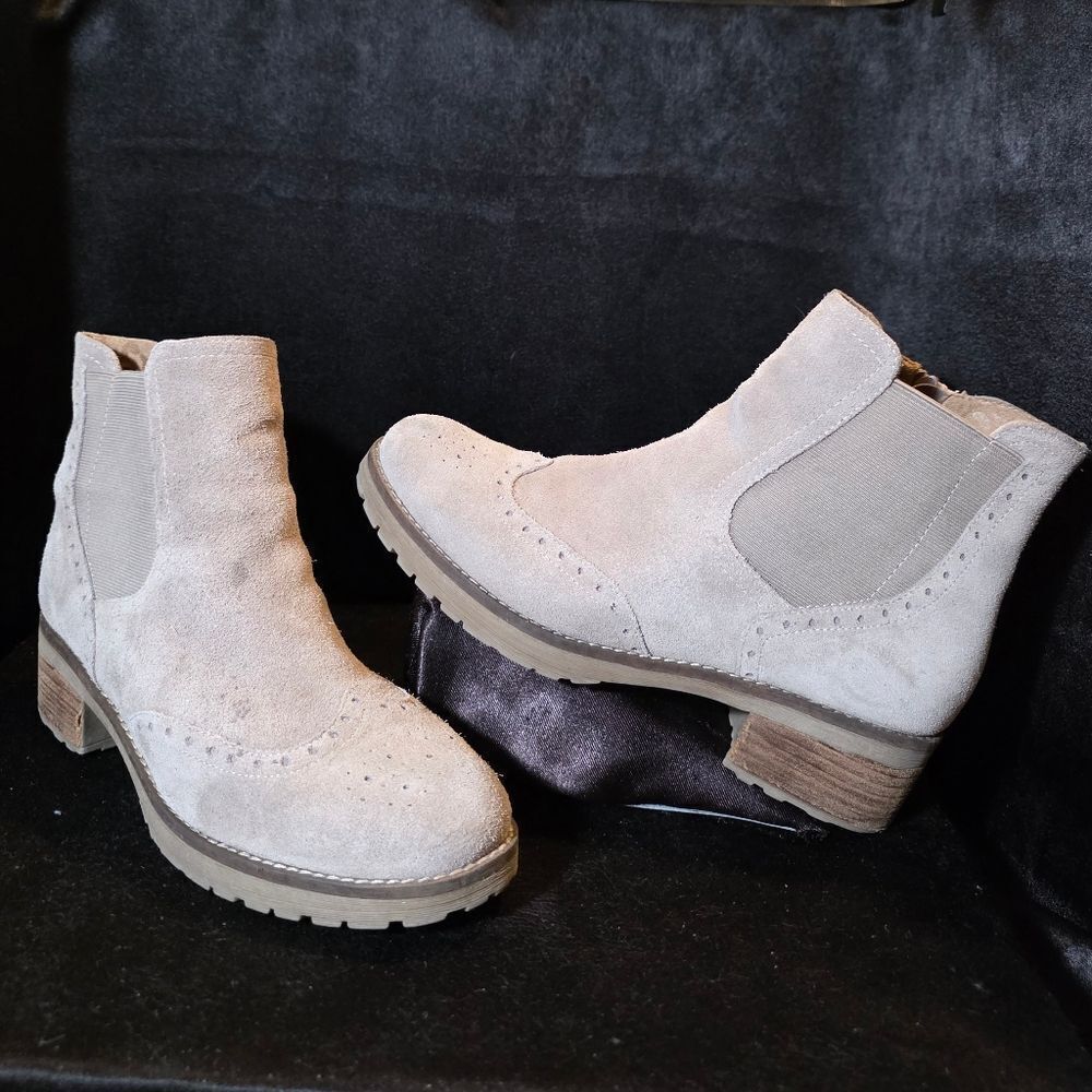 White Mountain Women's Suede Ankle Boots - Light Tan Size 10